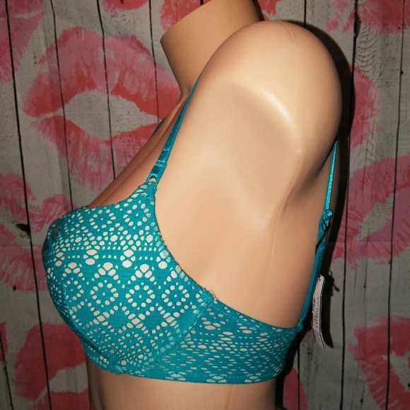 Victoria's Secret Push Up Bra - Picture 2 of 5